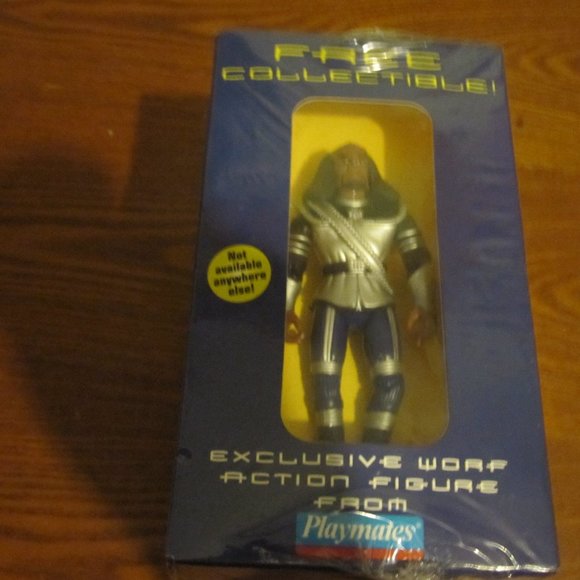 SALE!! star trek worf Klingon trilogy NIB with action figure. 9 - Picture 6 of 6